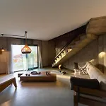 Kikonia Art & Апарт-отель