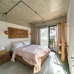 Kikonia Art & Апарт-отель *