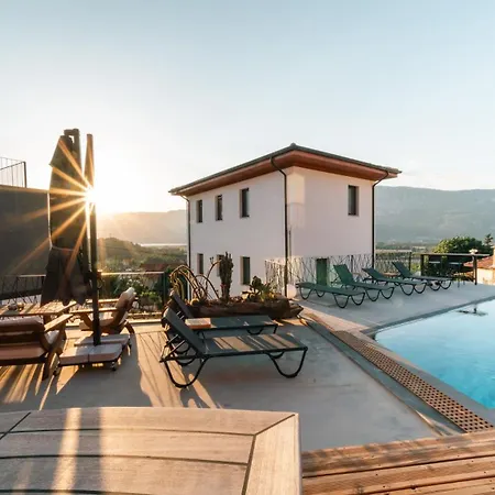 Kikonia Art & Lägenhetshotell *