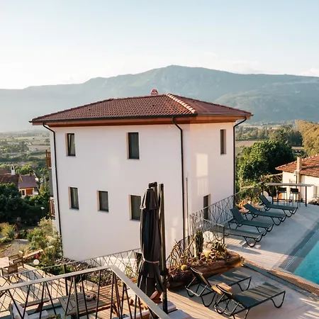 Kikonia Art & Lägenhetshotell Akyaka (Mugla)