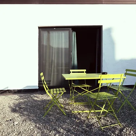 Lägenhetshotell Kikonia Art & *