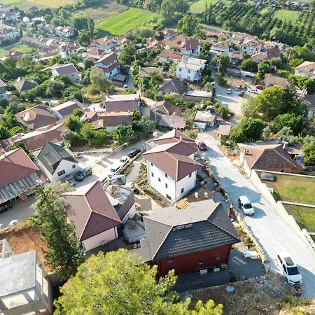 Kikonia Art & Lägenhetshotell