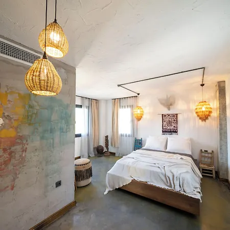 מלון דירות Kikonia Art & אקיאקה